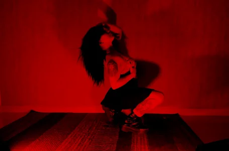 Naomy_Gomez_ Passionate red, a seductive gaze 🔥🔥🔥 зображення 5