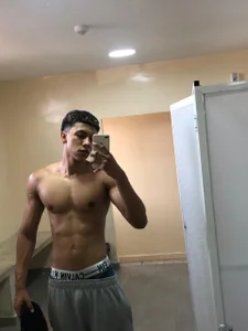 RickyEbony Are you coming to the gym with me? Εικόνα 2