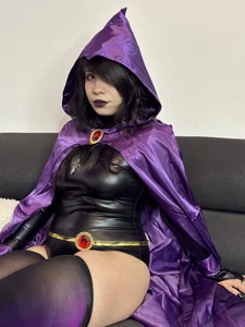 Throw to make it burn😏 de CHERRY_DARCK  2 Imagens