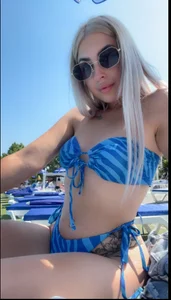 Ava-Diamond Public Pic 2