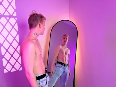 AlexxSweet: hot reflection ( 8 фото)