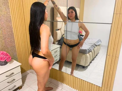 ValentinaSomer Public Pic 4