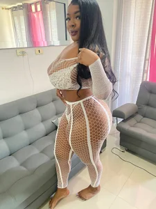 Amazon_brunette1's 🌸 Sex Photo 3