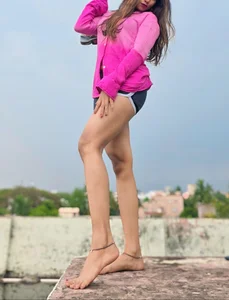 Cute-Tara Public Pic 7