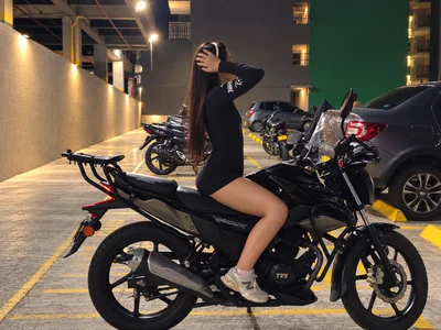 LucianaMore Could I ride her or you? ✨ Foto 3