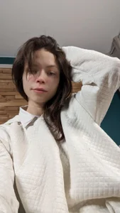 LynDaviのHow did you sleep? I had a great sleep!の 2枚の写真