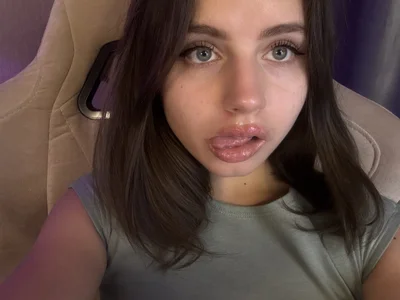 ashleynightttの<3の 2枚の写真