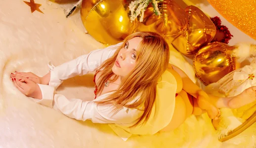 MiaColucci18 Christm ass 🍪✨🥛 Pic 4