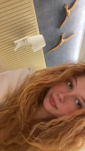 EmilySwann_ just me Immagine  3