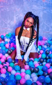 Queen_perla_ Between bunnies and flowers, you are my temptation Bilde