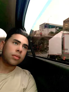 Through every window there is a world waiting for the best of you de DavidCruzz  Imagens