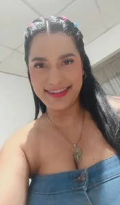 KorinaKovaaのCasualの 4枚の写真