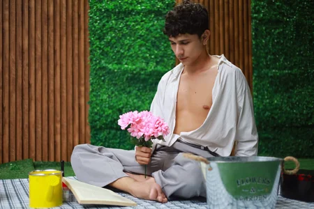 Daniel_Harris_ Sinful Glow Pic 6