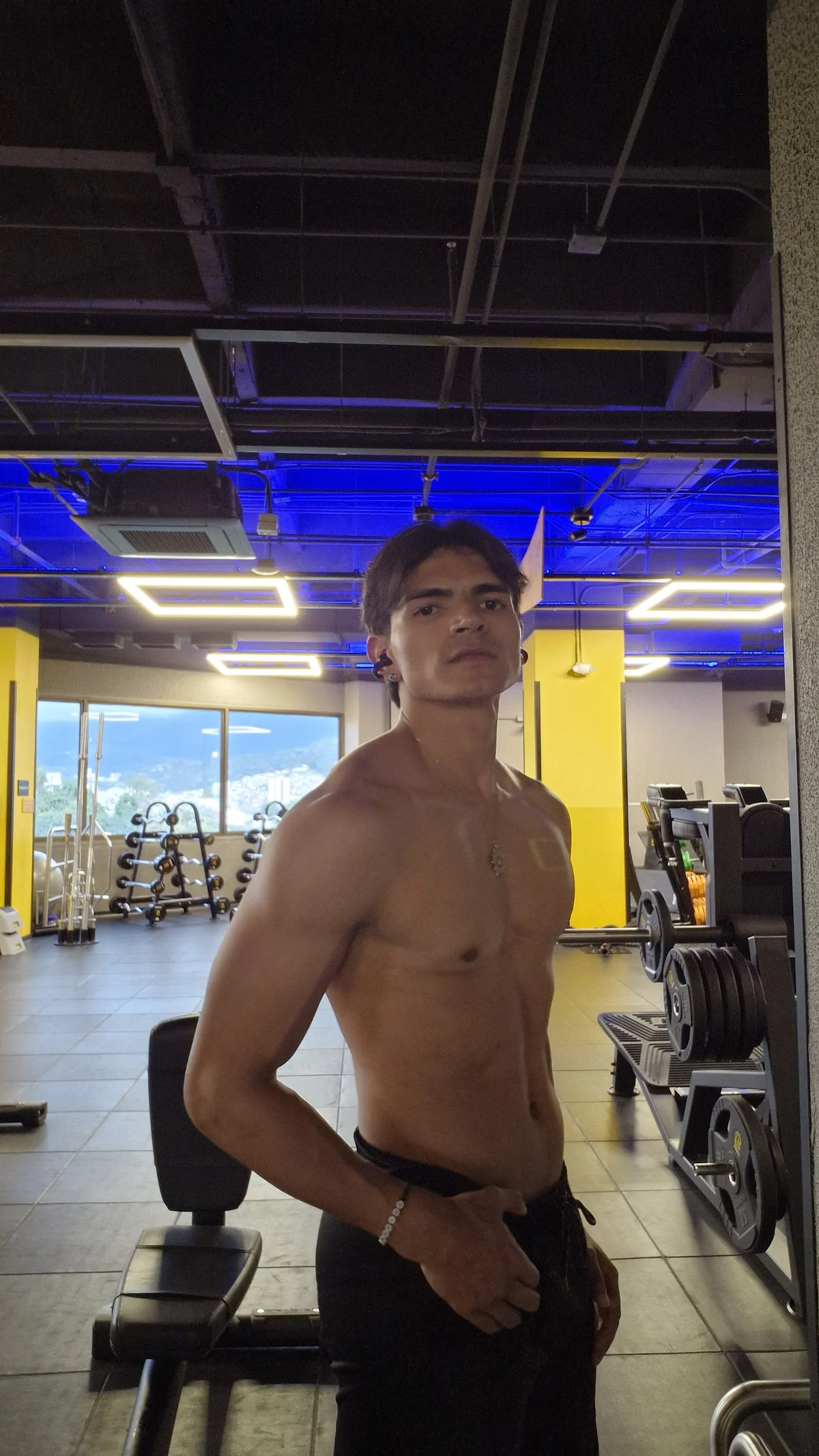 صور AsherOtto الرائجة  3805