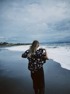 DonaDebore Sometimes the sea takes away my thoughts 💙 Pic 4