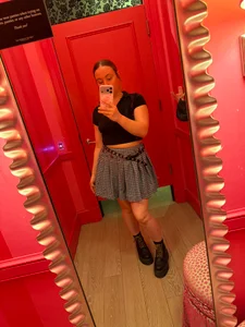 peachyparisss Public Pic 2