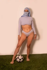 DinaNoor ⚽👑 The queen of the court is ready to play, will you be my star player? 🔥💋 slika 3