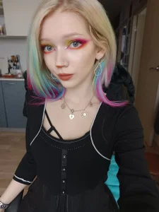 Misamane I went on a date with crazy makeup Pic 2