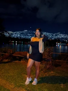 Lorena_IsoldeUnder the stars.✨图片