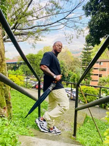 Strong and positive ⚡ de ronnie_7777 Foto 6