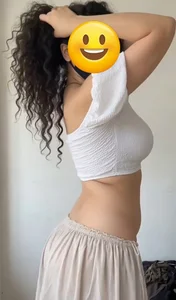 Naughty_Shilpa_Tamil Public Foto