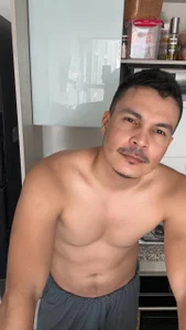 Galindo_30 Public Gambar