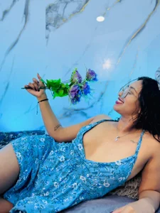 Zdjęcia SamanthaFox_8 Caresses in Pink:  7