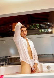 Alex_cute77 Happiness is its own choice; Choose to be happy. Hình 4