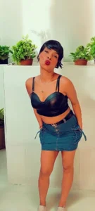 megan-fox12 Sometimes the simplest is the most powerful ... Do you like to feel it too? 😏 Pic 3