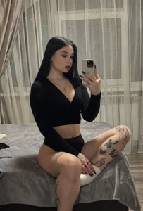 Mia_Asterr Public  3টি ছবি