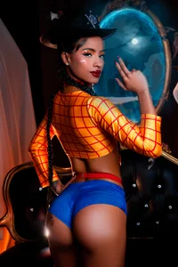 AnahisBennett The Sheriff’s Dirty Secret 😏 Foto 8