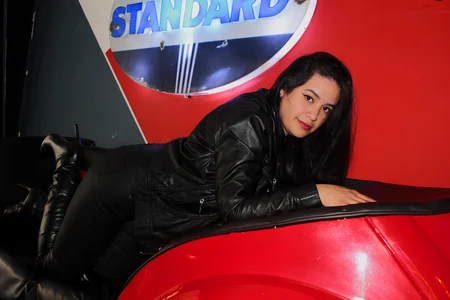 GreciaFox1 Do you want me to serve you a drink? Foto