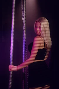 AliceJuly i'll shackled you in my chains Foto 4