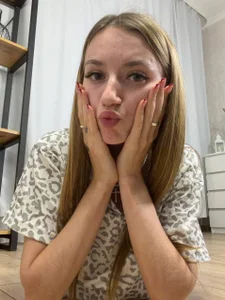 NellieEinspahr Just a Peek slika 6