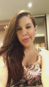 viviana_simmons28 I love eating heheh 🌡️🍷🤩💖 Foto 3