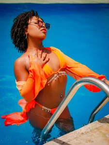 EmmaSanzz_ Every drop on my skin is a wish I want you to fulfill… Ready to get wet together? 💦😽🔥 зображення 7