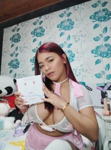 NicolleTaylor clamps nipples new toy! Εικόνα