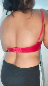 Besharam_Riya Public slika