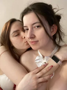 LaneDoell two sweet schoolgirls Foto 5