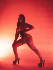 TaniaVelvetのMy Dark and Goddes Energy 😏😈の 6枚の写真