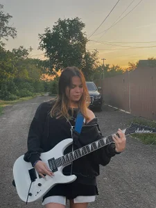 notice me de ValBae  Imagens