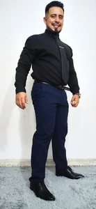 KalethBigDick kullanıcısının Black and blue suit horny albümü -  4 fotoğraf