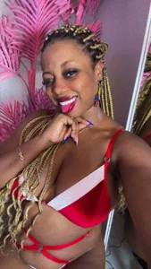 HanaahquinnのA PASSIONATE WOMAN 🍒の 4枚の写真