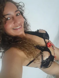 AlazSanna1Public图片 3