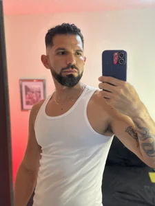 JUST A LITTLE THIRST TRAP 🔥 od wilder__grey  7 snímek
