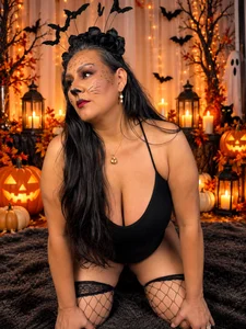 🐈‍⬛ Curves, Claws & Halloween Magic ✨ od Victoria_kyler49  3 snímek
