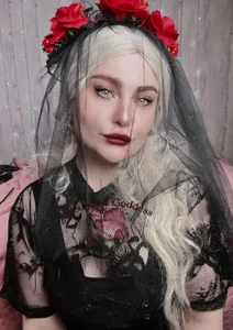 Wounded_Goddess_ Wounded Goddess 🩸 Pic 4