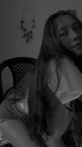 Alexaa_sblack and white like in your dreams, right? Bild