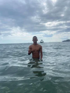 scarce_candy69: beach ( 6 фото)