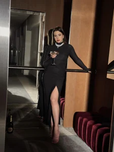 NastyushaaLoveのLady in blackの 6枚の写真